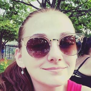 Meet your Posher, Savannah